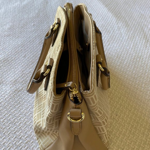 Anne Klein Engraved Lion Logo Gold-Tone Zippered Clutch - Picture 3 of 9